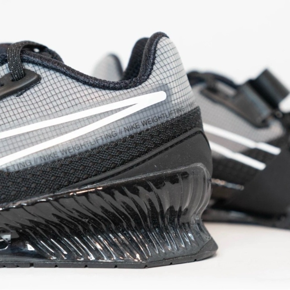 Nike Men’s Romaleos 4 Weightlifting Shoes Black and White size 8 *NEW* - Picture 4 of 6